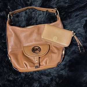 Michael Kors leather shoulder bag